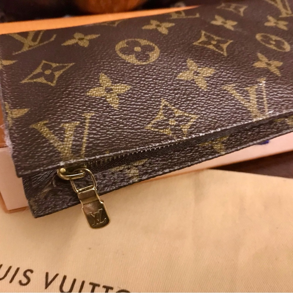 🤗 SOLD 👏🏻👏🏻👏🏻 Louis Vuitton Trousse Wristlet Pouch - Picture 5 of 13